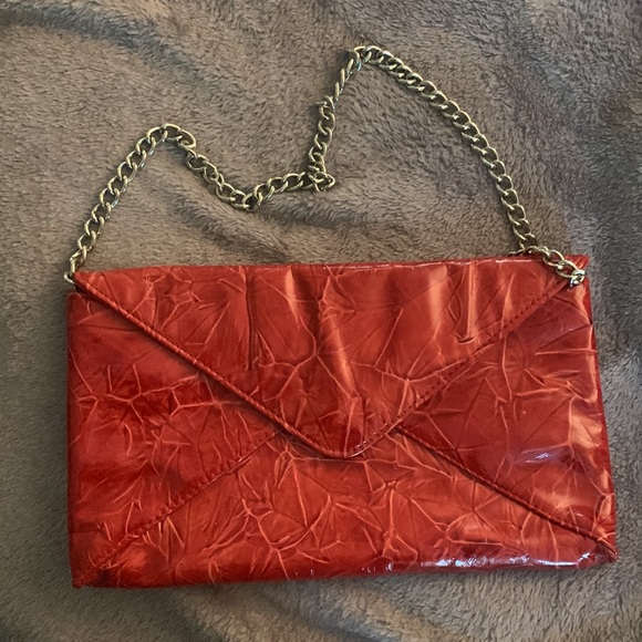 Red clutch with silver chain - Picture 2 of 5